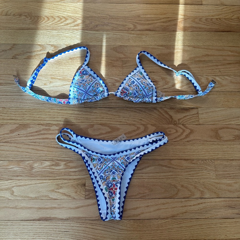 Greece inspired pattern bikini
